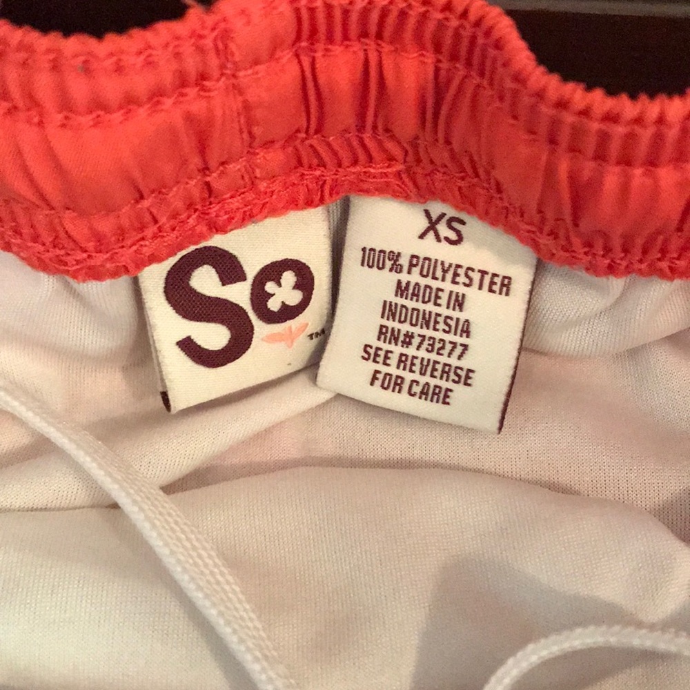 Shorts - Picture 2 of 3